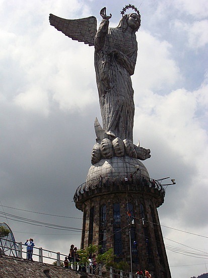 Mary overlooking Quito
