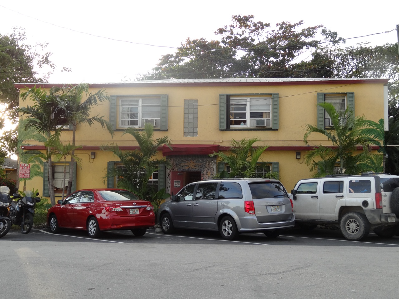 Everglades International Hostel