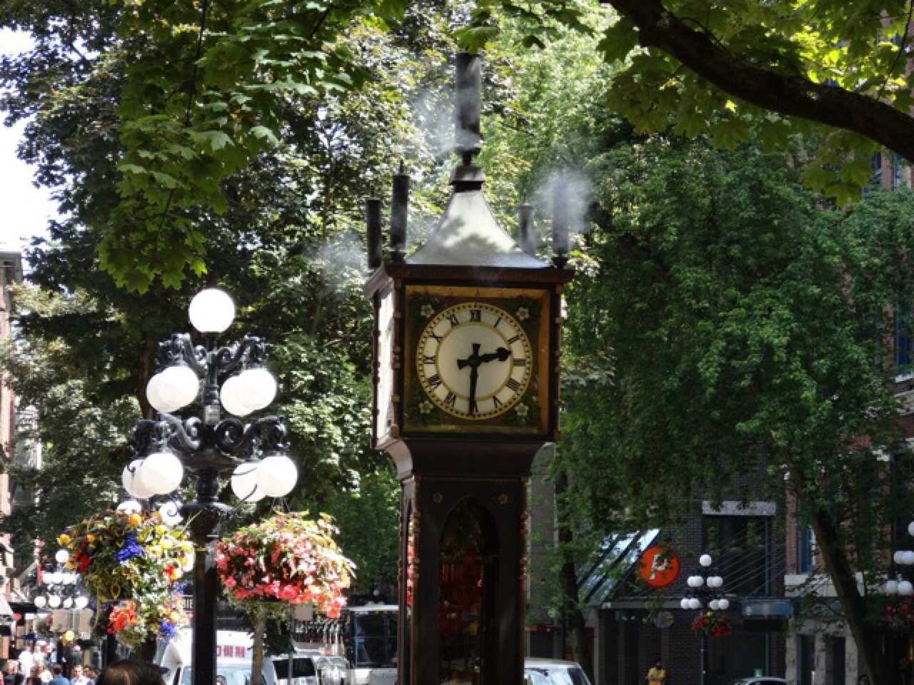 Gastown's Clock Toots The Hour