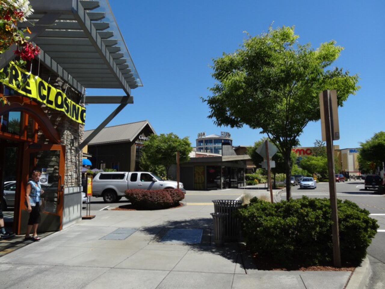 Kent Station and Chipotle Restaurant