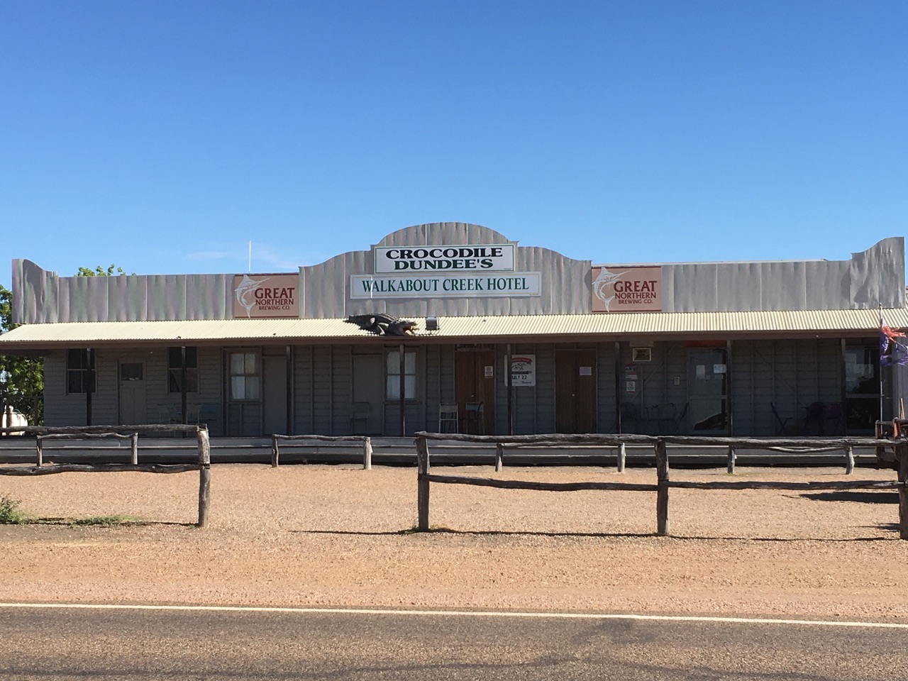Walkabout Creek Hotel