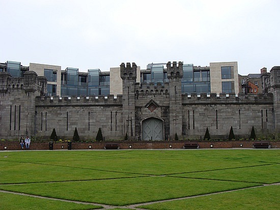 Dublin Castle Gardens And Horse Stables