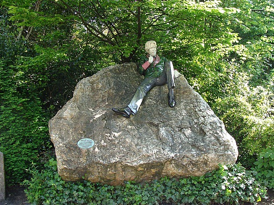 Oscan Wilde Memorial