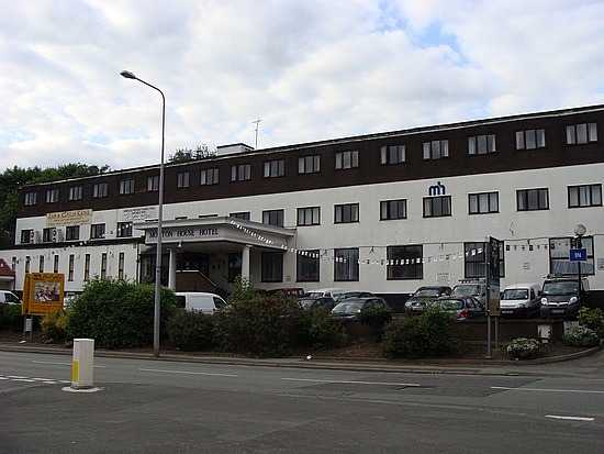 Monton House Hotel