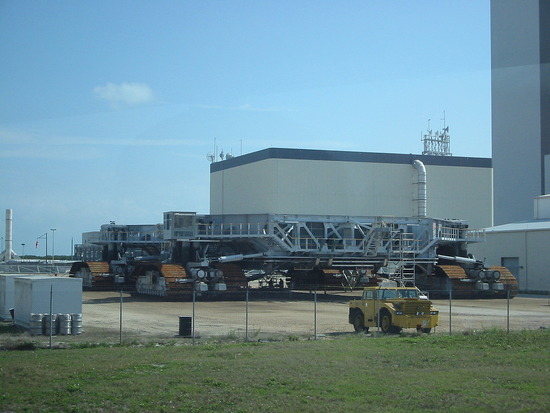 How they move the Space Shuttle